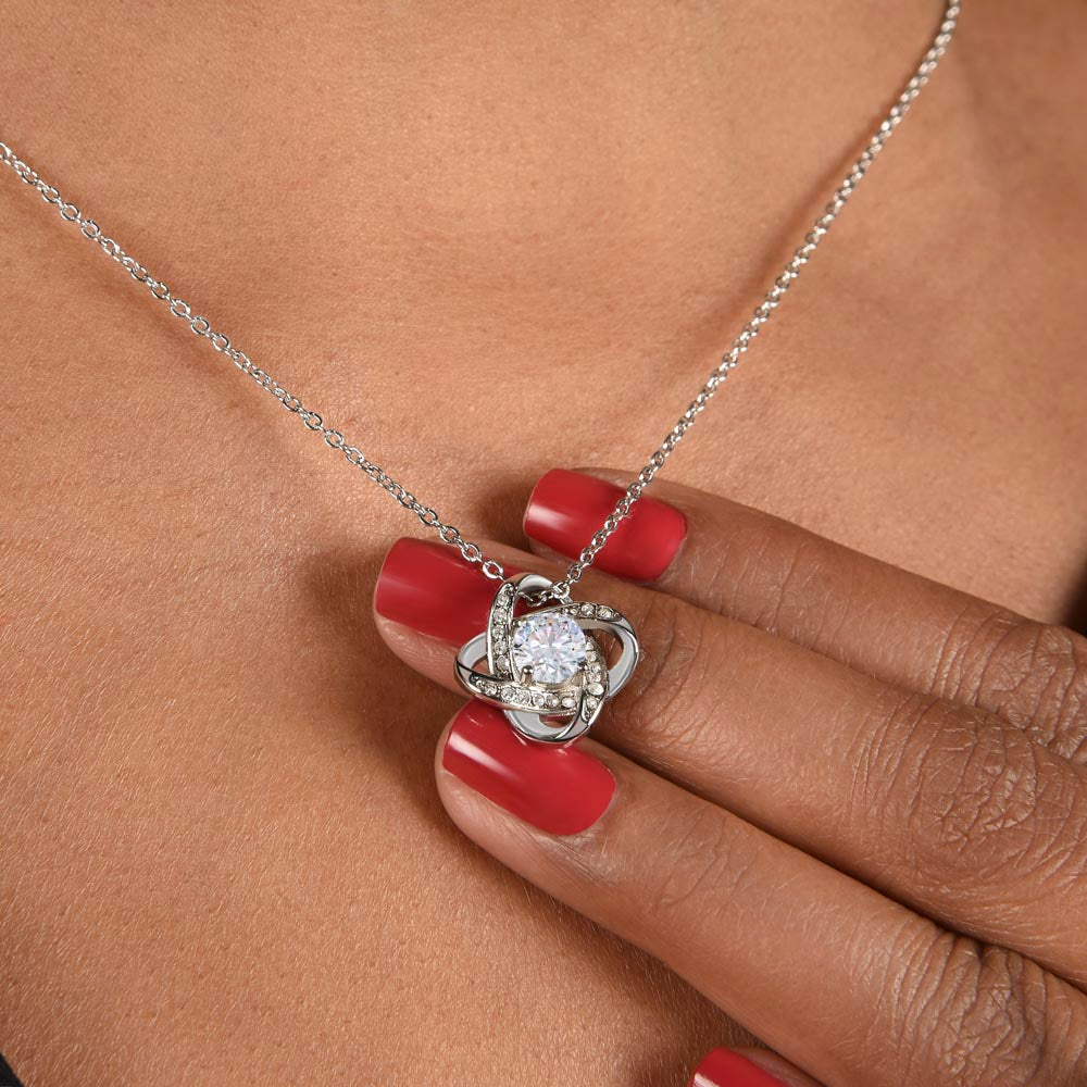 "To My Queen" Necklace – Gift for Wife, Girlfriend from Husband, Boyfriend, Fiance